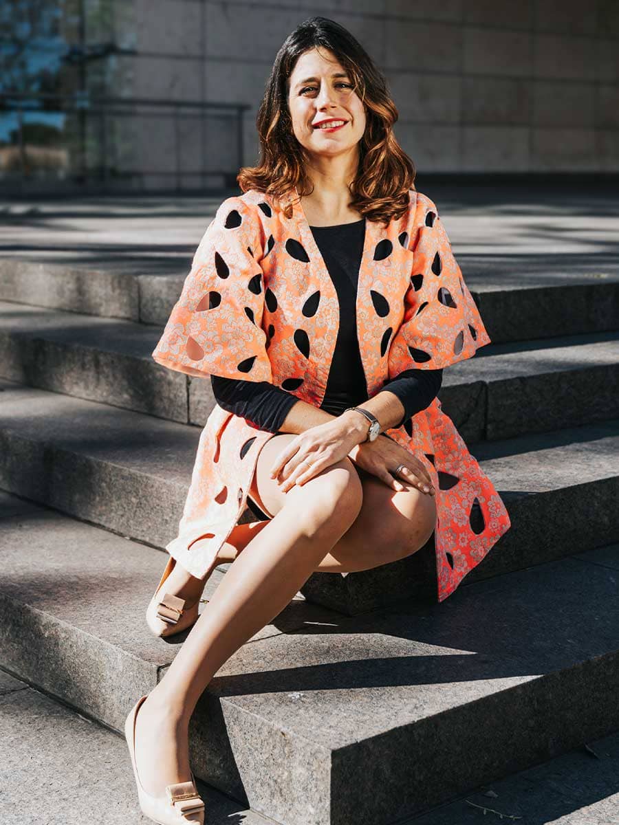 Retrato de HeySole mujer profesional