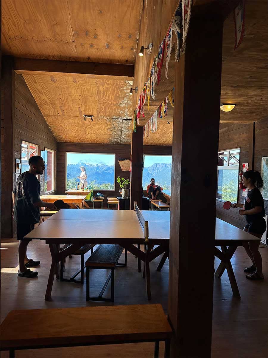 Ping pong between glaciers